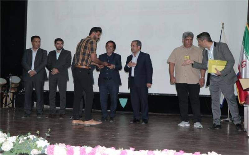 اولین جشنواره استانی تئاتر خیابانی با معرفی برترین ها به کار خود پایان داد